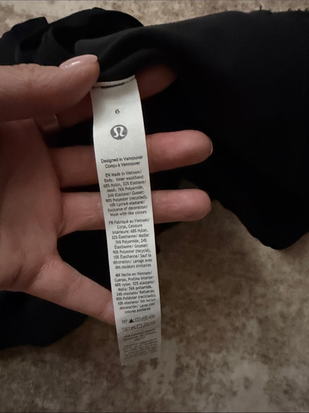 lululemon athletica Black Athletic Leggings with Zip Pocket - Picture 4 of 6